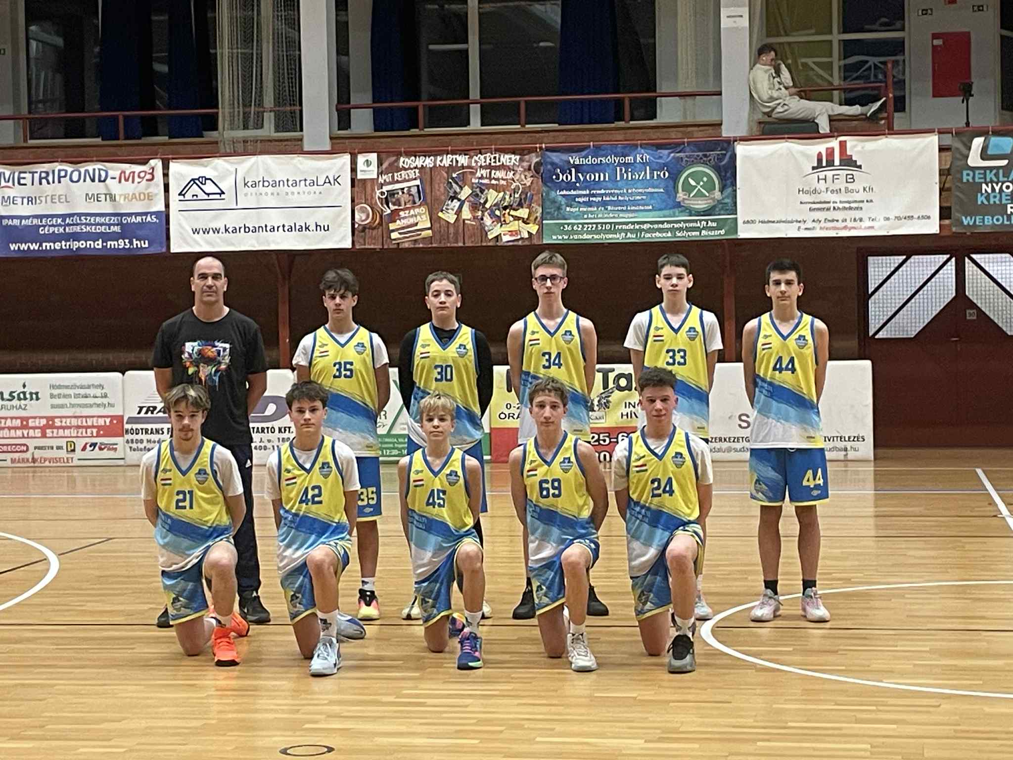 u16-b